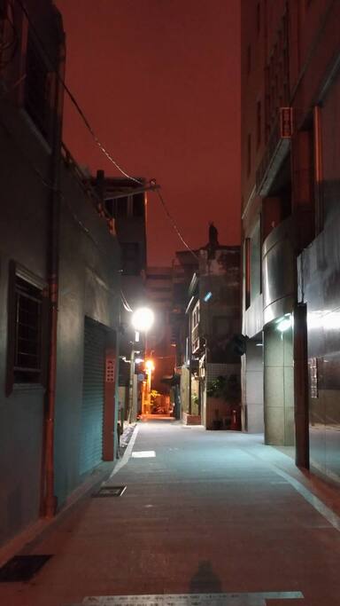 夜晚的蝸牛巷