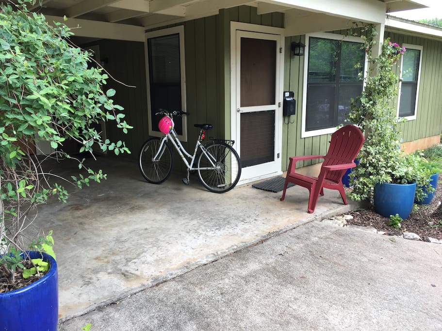 Enjoy your private neighborhood cottage