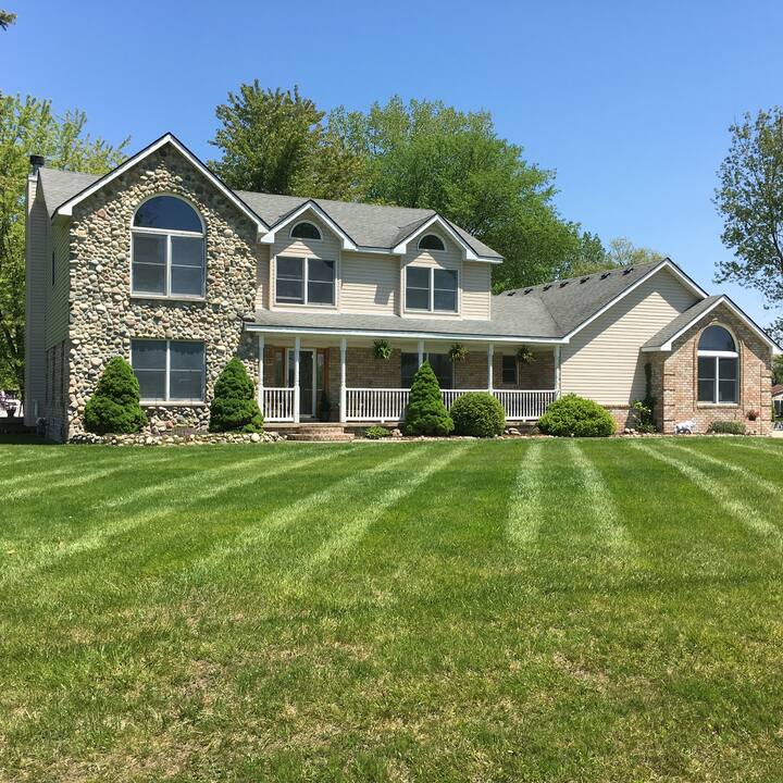 Algonac Vacation Rentals & Homes Michigan, United States Airbnb