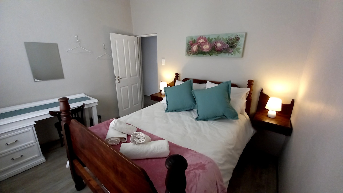 Main bedroom (double bed) 