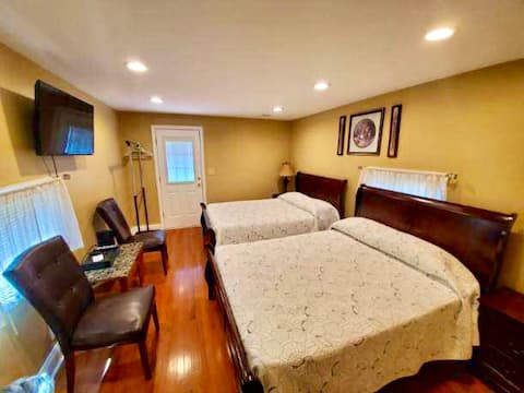Cozy  studio in a Central Amazing Location!