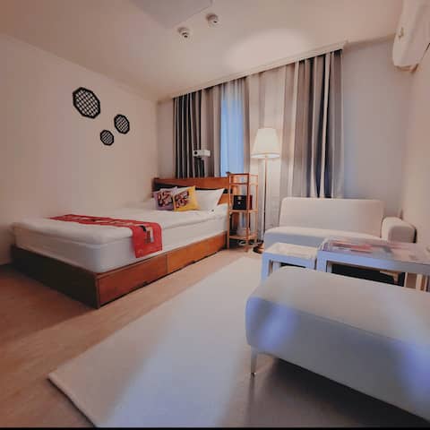 [1978Stay] 1st floor. Hongdae & Sinchon 10min