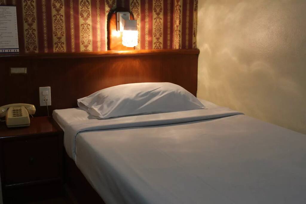 bed room.