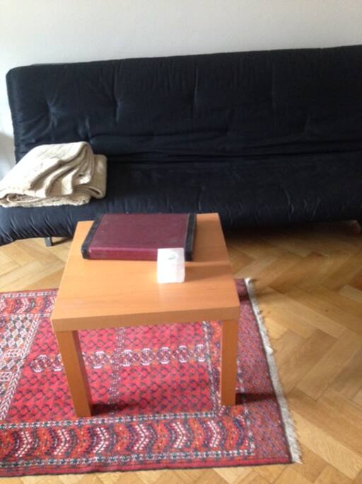 Wohnzimmer mit Schlafcouch