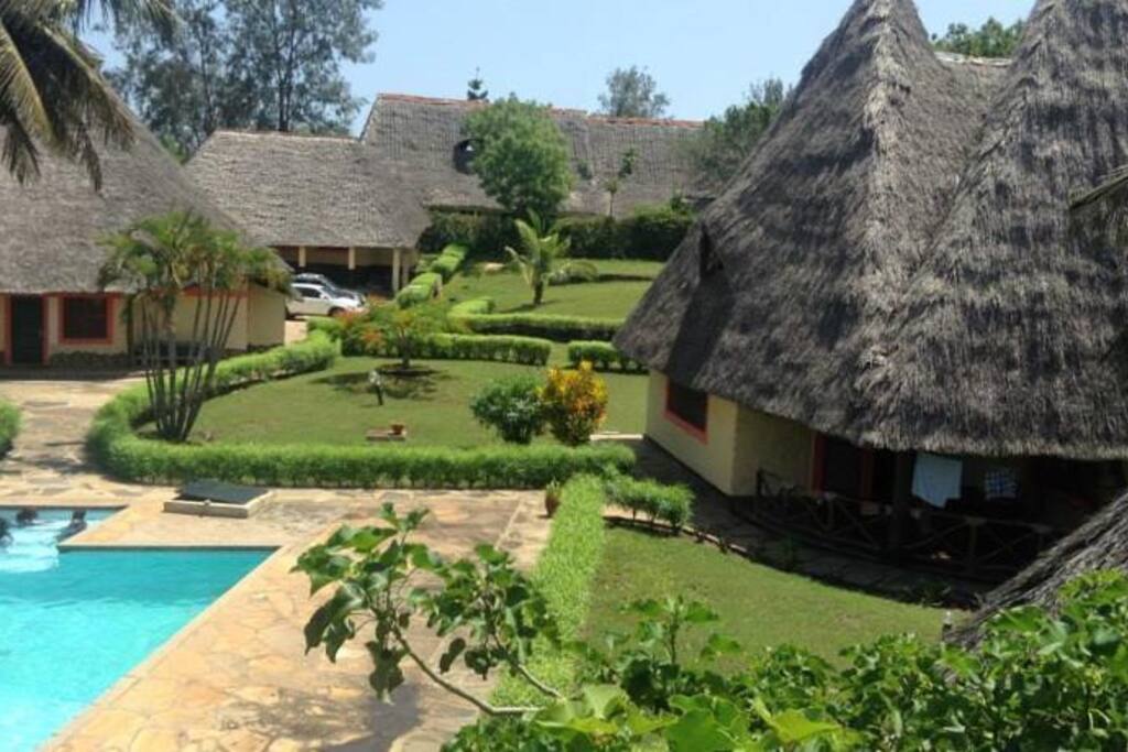 Well manicured lawns for relaxing and playing
