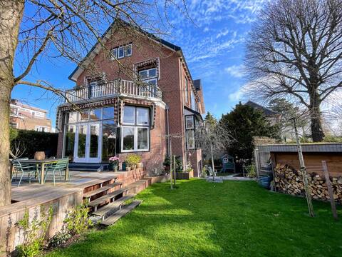 Spacious&Charming family home near the beach