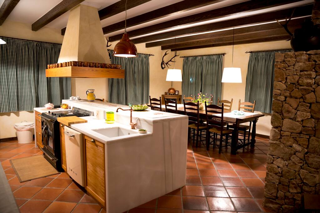 Cocina y comedor
