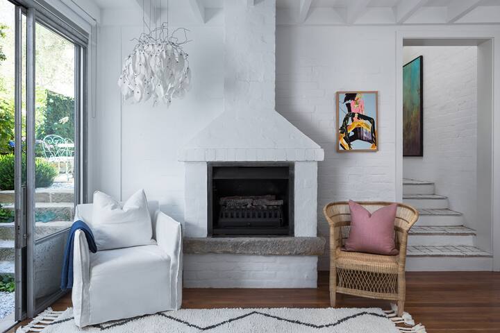 Executive Luxury Design House gallery image 2