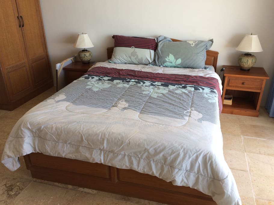 Master bed room