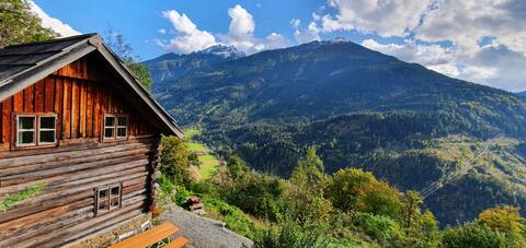 Mountain hut at 1000 m with sauna use on the southern slope