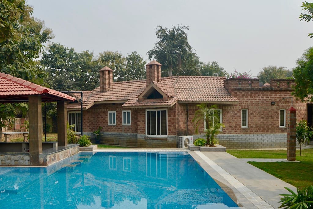 Swimming Pool with Villa