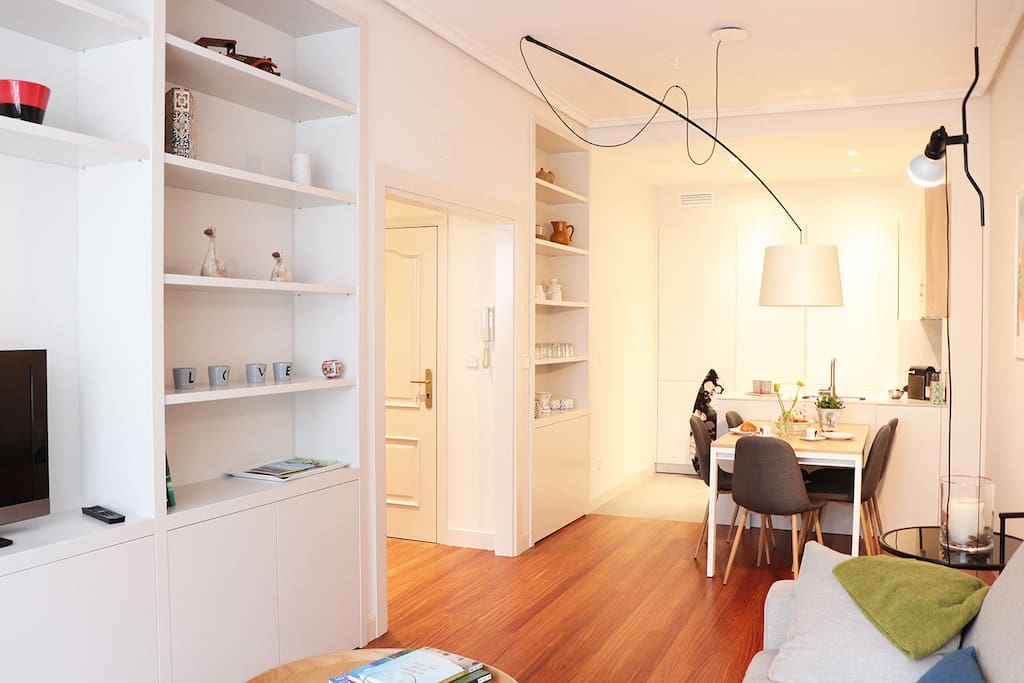 Salon/ salle à manger/ cuisine ouverte