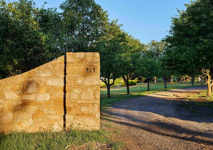 Haddin Hill gallery image 2