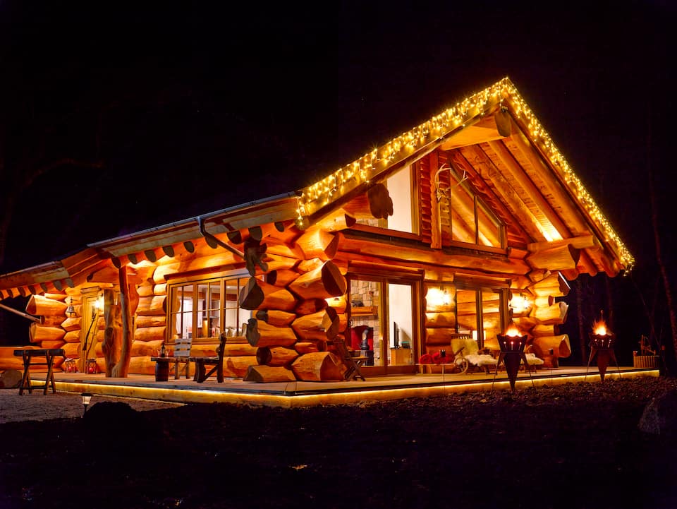 A five-star log cabin on Loch Garry, Invergarry, Scotland, United Kingdom, photo 1 of 10