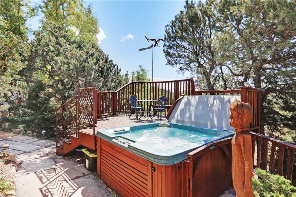 Hot Tub! - Soak up the Land of Enchantment in your private, secluded hot tub!