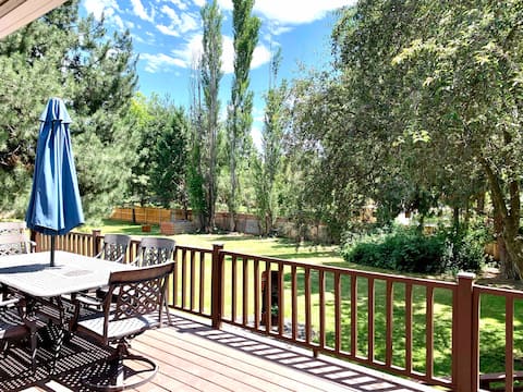 Beautiful 1 acre 5 bd in Eagle- hot tub & pingpong