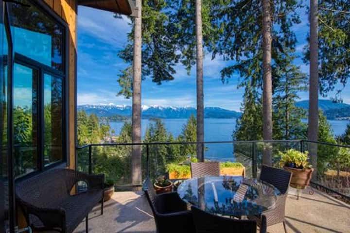 Ocean view house with 3 bed/3 bath