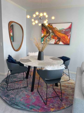 Gorgeous waterfront 2BR with designer furniture gallery image 3