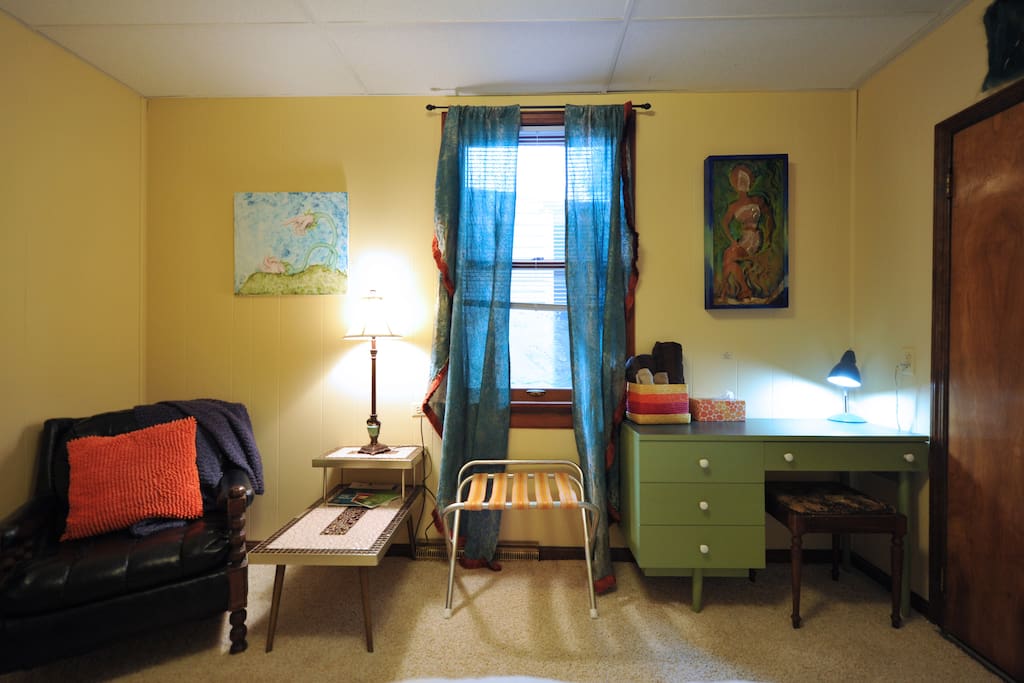 Great natural light but also room darkening blinds for sleeping in.