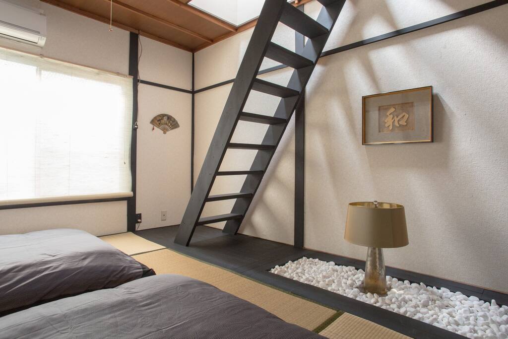 2F Single size 2 bed room