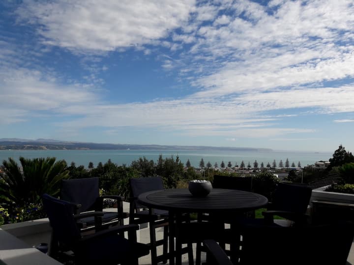 The "Romeo" Room Houses for Rent in Napier, Hawke's Bay, New Zealand