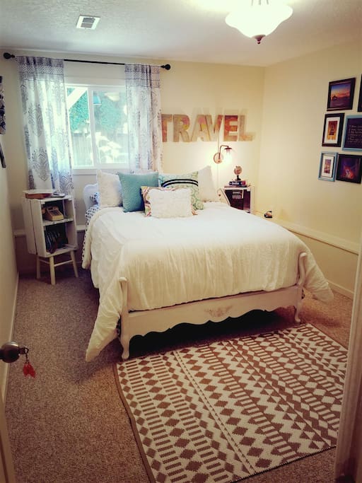 Full size bed