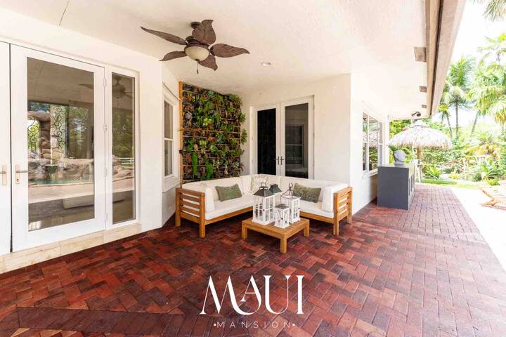 Maui Mansion Miami is ahome w/private resort pool gallery image 5