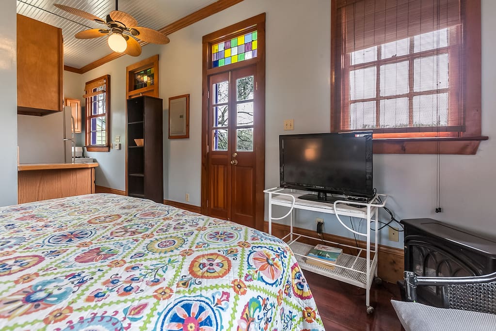 Entryway with stained glass transoms