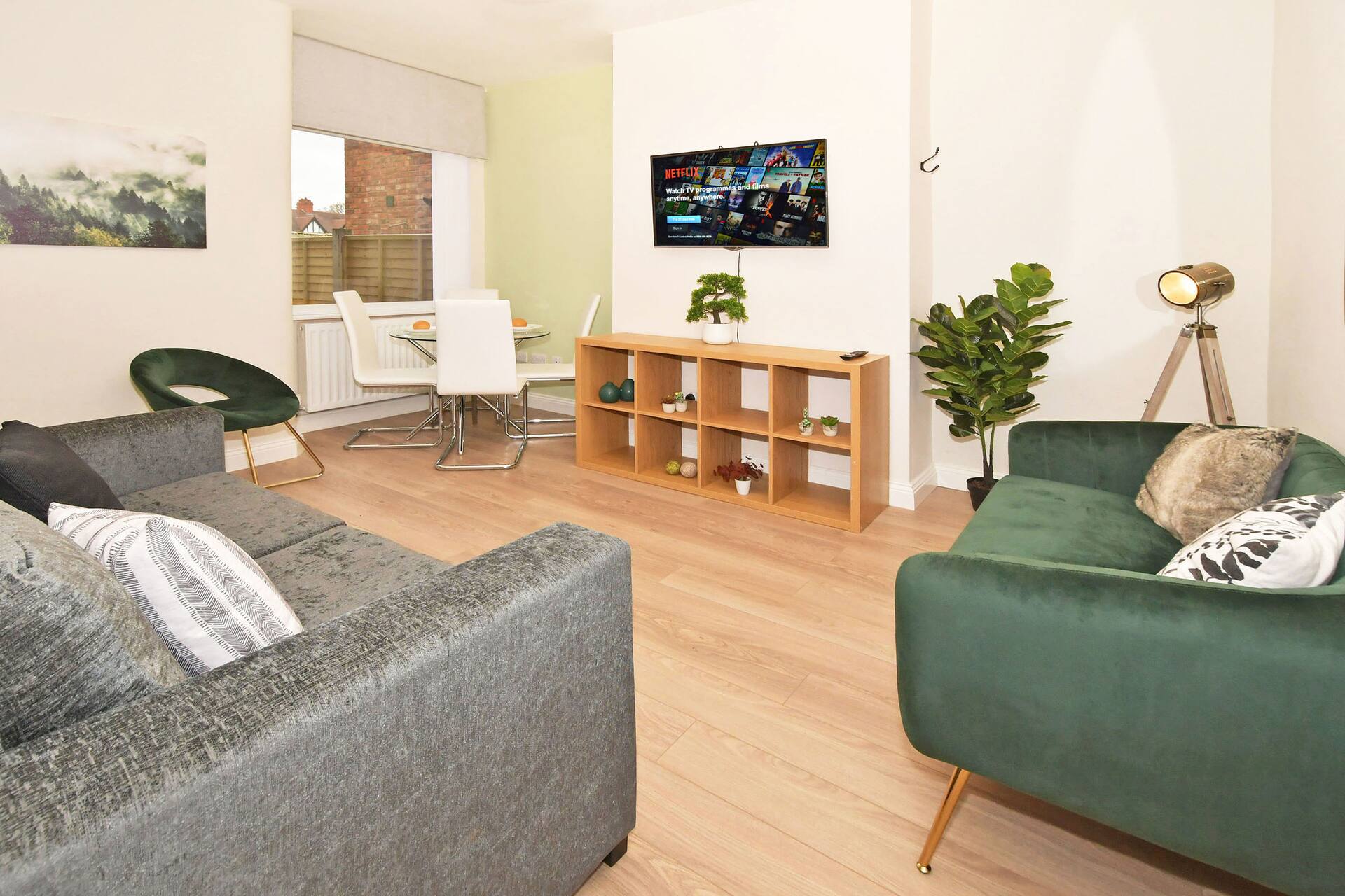 Somerville House | Beautiful Four Bedroom Home — photo 5