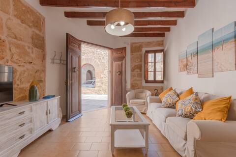 Ca Na Serrieta: Great house in Alcudia old town