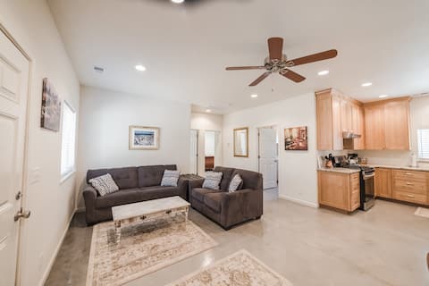 Quail Cottage for Friends & Families