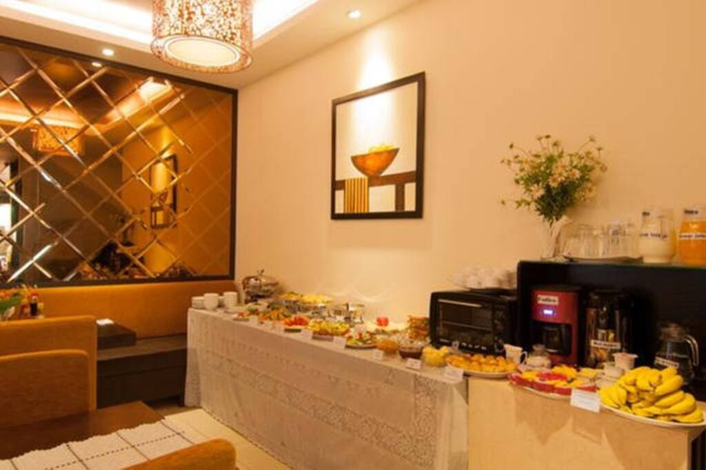 Cafe and breakfast
