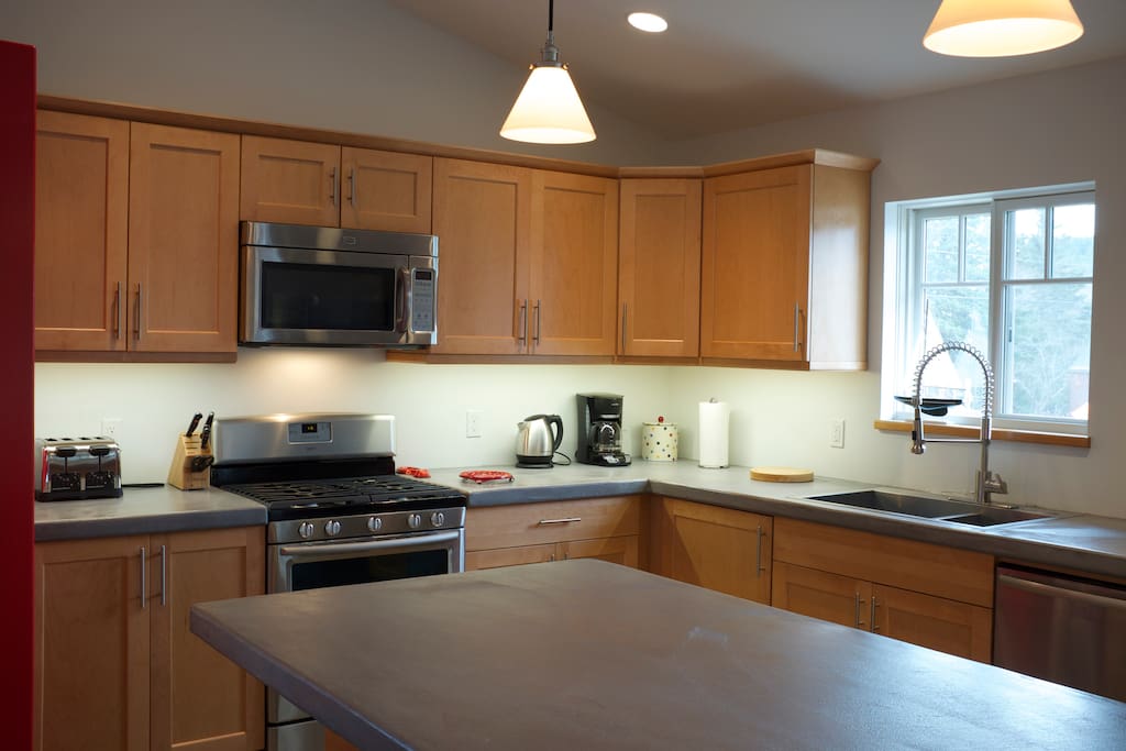 Kitchen with dishwasher and island