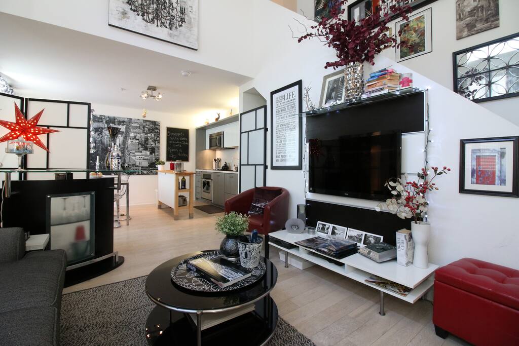 Enjoy a relaxing time on the love seat for two & watch TV or listen to your i-pod.
