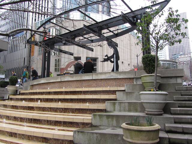 Harbor Steps ~ So Spacious ~ City Views ~ Downtown gallery image 3