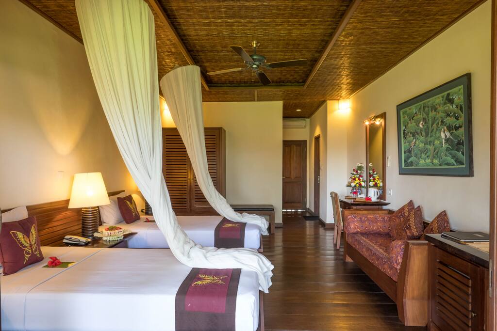 twin deluxe room