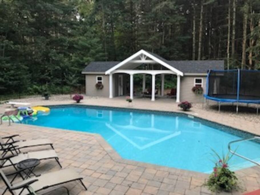Pool and Pool Shed w/seating area