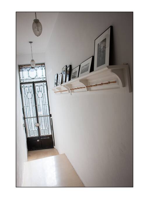 Nuestro loft posee una entrada independiente y muy luminosa