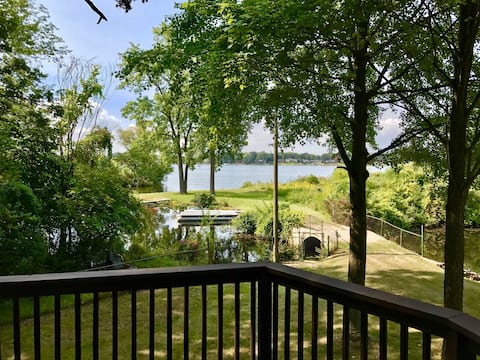 Island Inn a Lakehome on Sylvan/Otter Lake