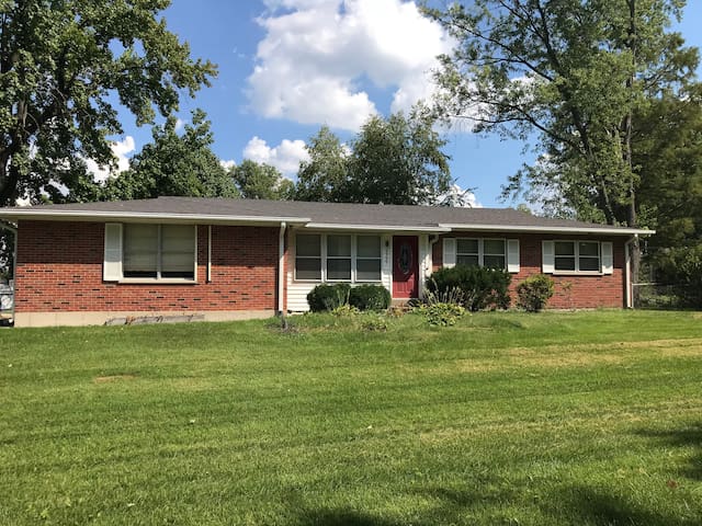 West County Gem - Easy access to STL attractions!