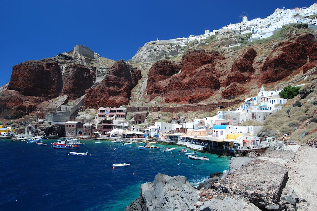 Ammoudi Bay