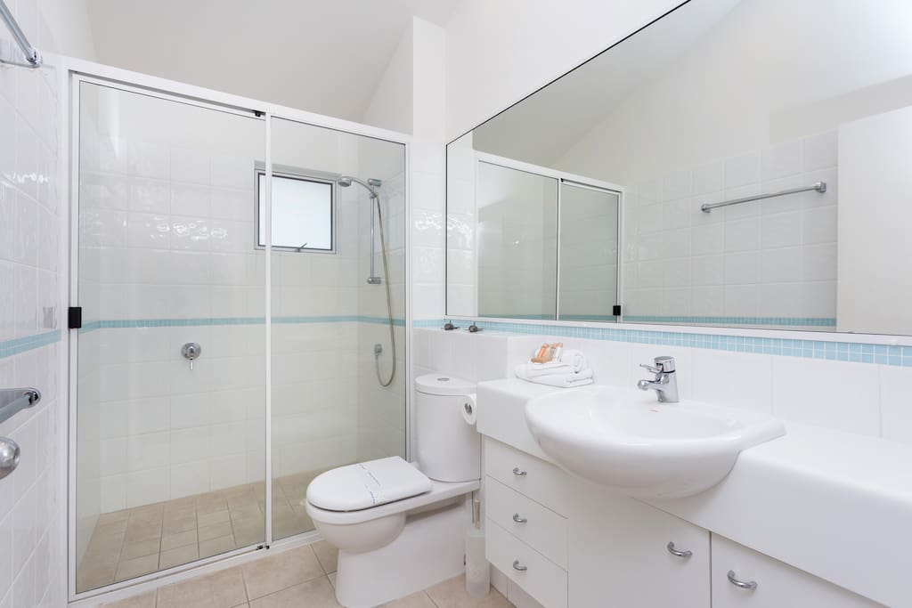 En-suite to Master bedroom