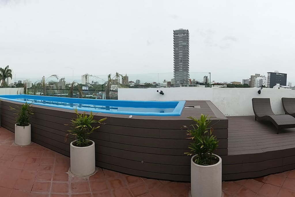 Swimming pool