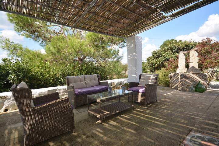 Charming villa with large garden gallery image 5