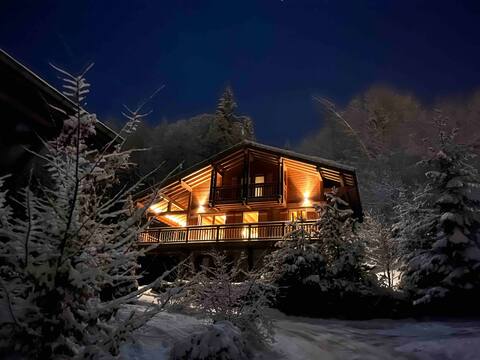 Luxury chalet with hot tub and views