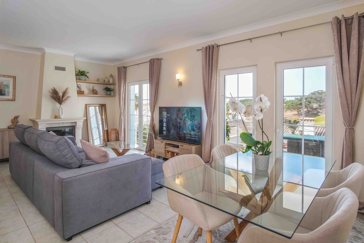 Airbnb em destaque: Beautiful Budens - Quinta Da Encosta Velha (Wine Estate) em Budens