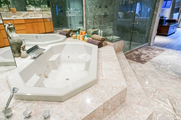 Make me an offer for 6 Months or more! gallery image 2