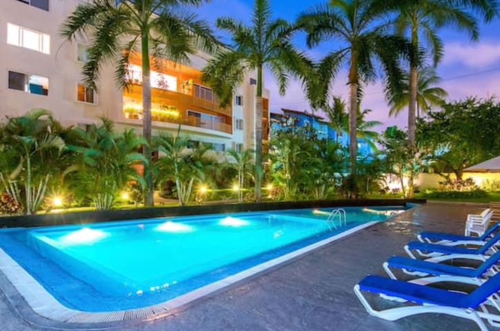 MODERN CONDO | STEPS TO BEACH | CLOSE TO MALECON