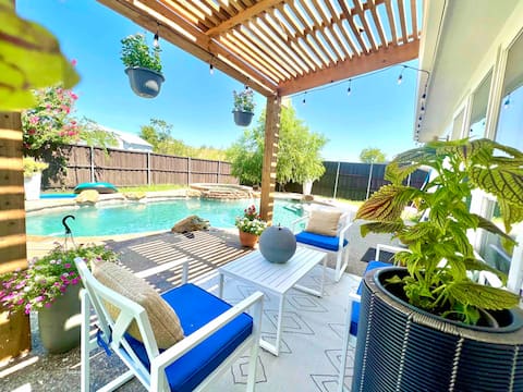 Sunny 4BR w/ Backyard Oasis | 15 Min to Lakes