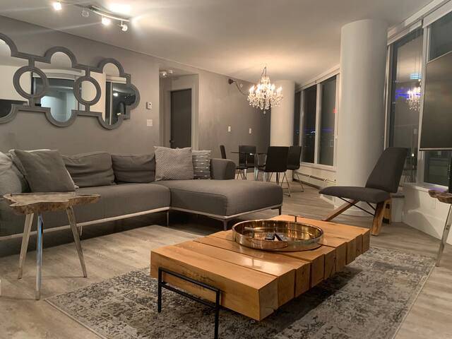 3 Bedroom, luxury downtown vancouver sub-penthouse gallery image 4